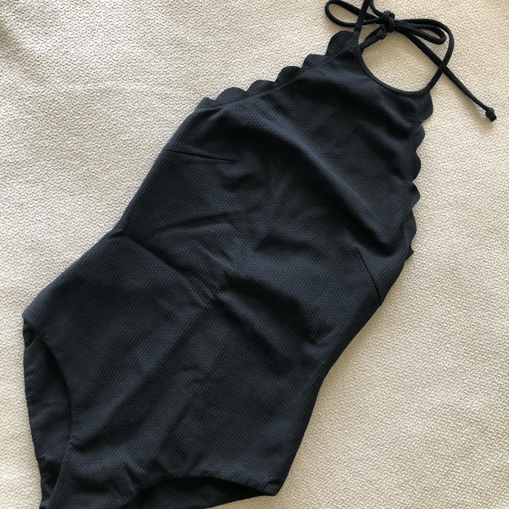 Marysia Scalloped Halter Mott Maillot